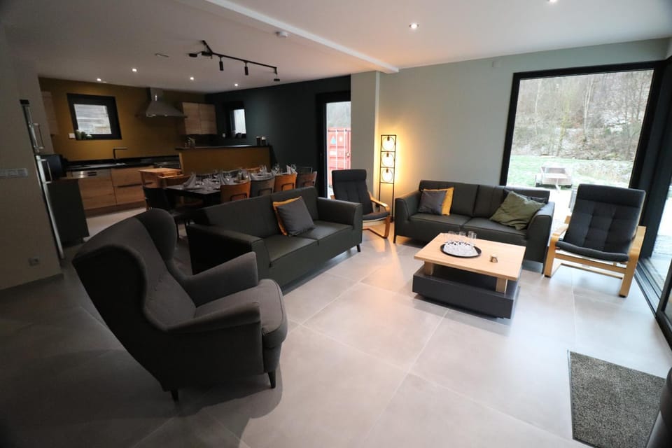 Kitchen or kitchenette, Living room, Dining area