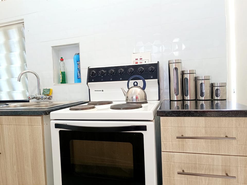 Apartment Sleeps 2 with Queen Bed Apartment in Harare