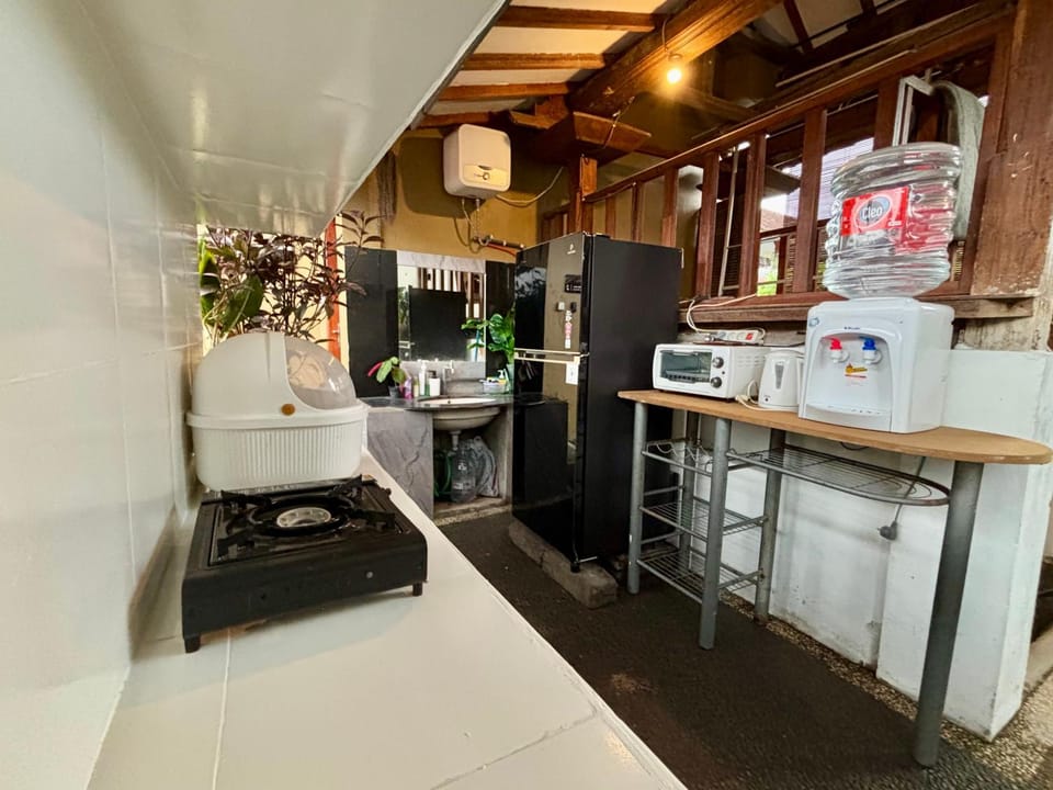 Kitchen or kitchenette, Kitchen or kitchenette