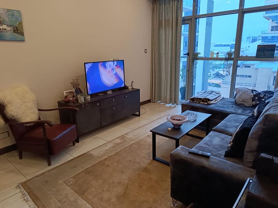 Communal lounge/ TV room, TV and multimedia, Living room