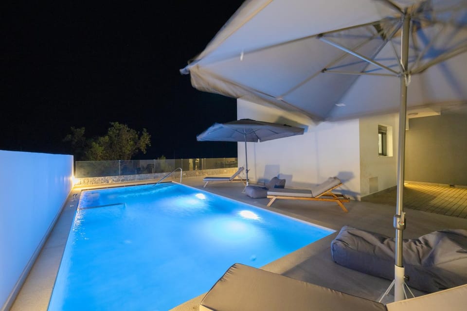 Night, sunbed