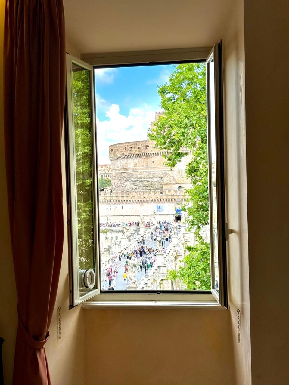 View (from property/room), City view, Landmark view