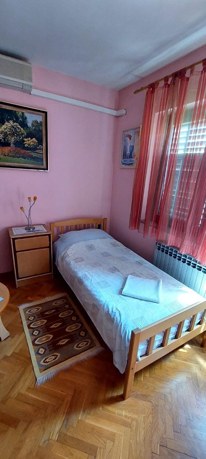 Mirna noć, soba s 2 odvojena kreveta Bed and Breakfast in City of Zagreb