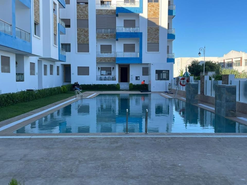 Property building, Swimming pool
