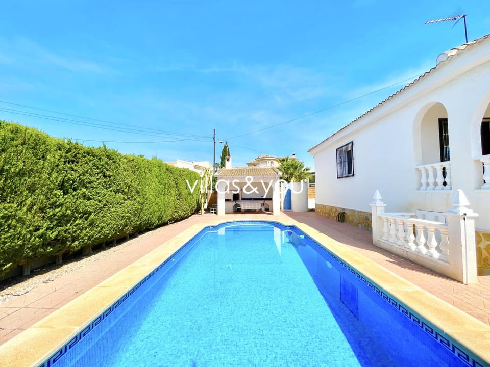 Villa Rosas Ciudad Quesada by Villas&You Villa in Vega Baja del Segura