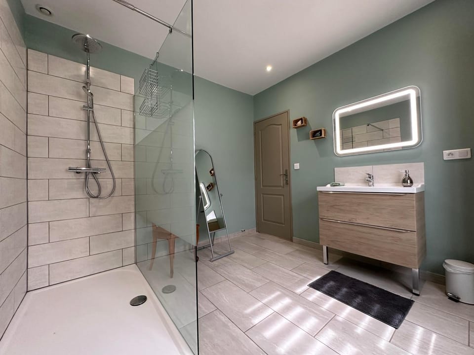 Shower, Bathroom