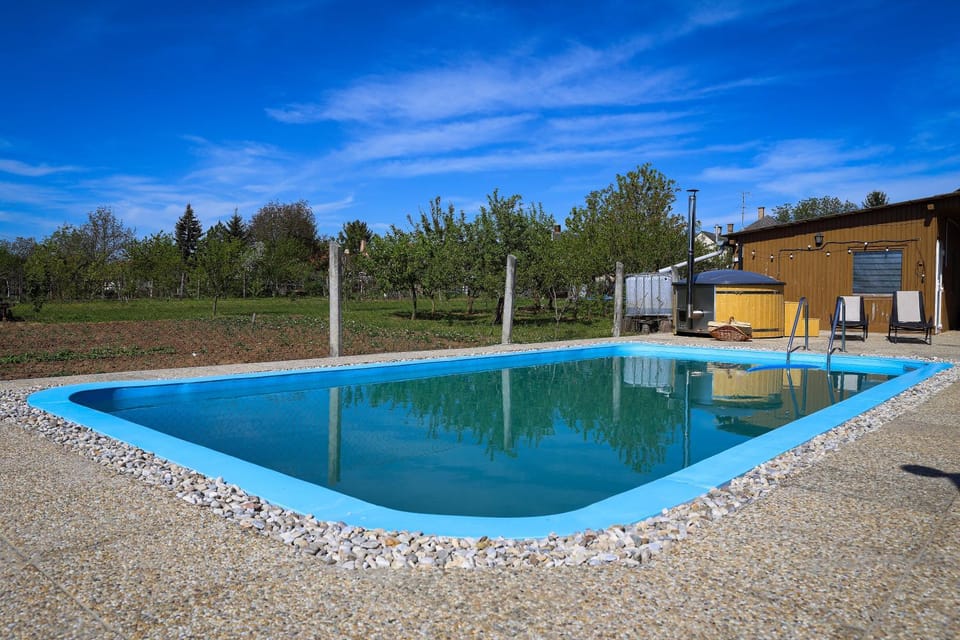 Pool view, Swimming pool