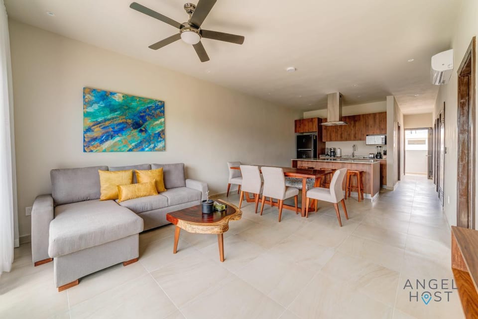 Living room, Seating area, Dining area