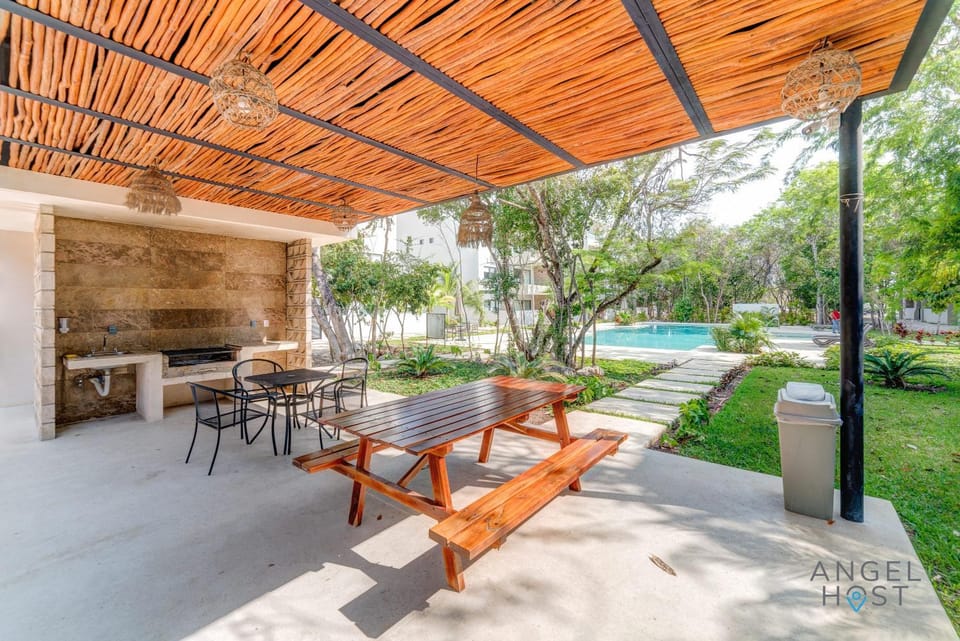 Seating area, Pool view, Swimming pool