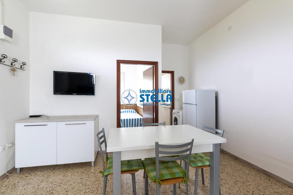 TV and multimedia, Kitchen or kitchenette