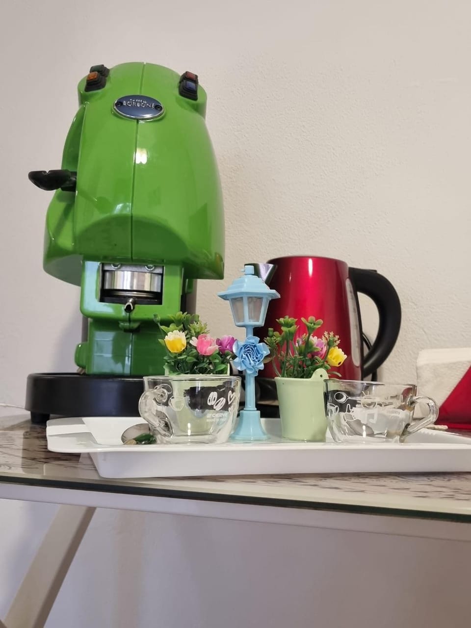 Coffee/tea facilities, Breakfast