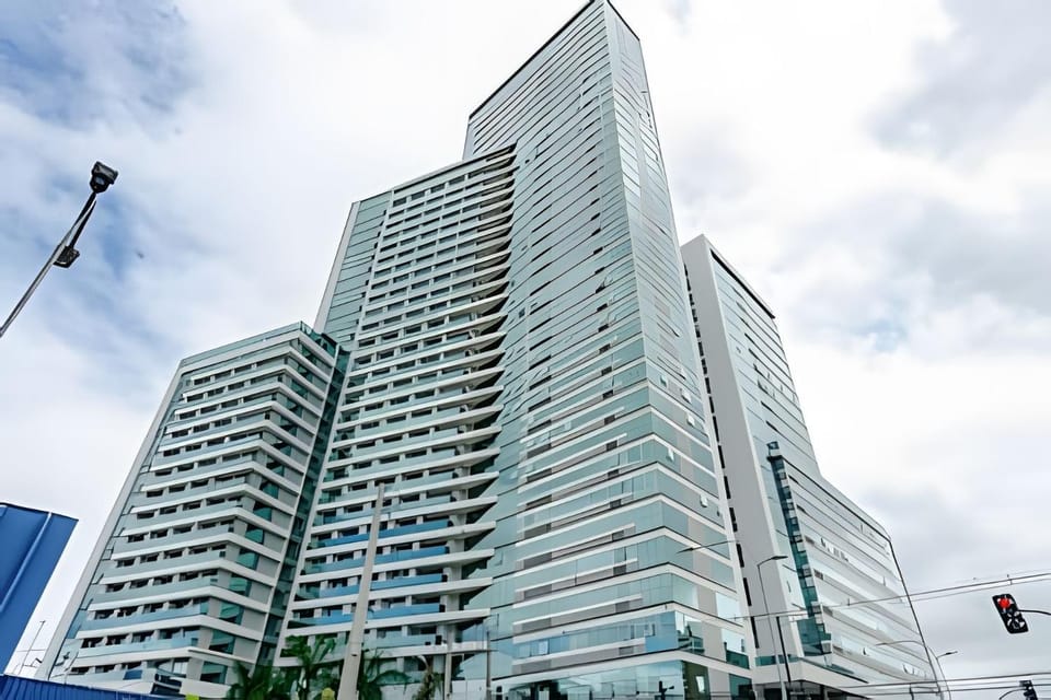 7th Avenue - Apartamentos UROOMS Apartment in Curitiba
