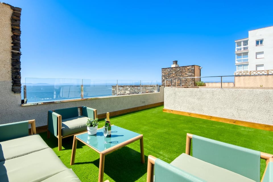 Garden, Balcony/Terrace, Balcony/Terrace, Sea view