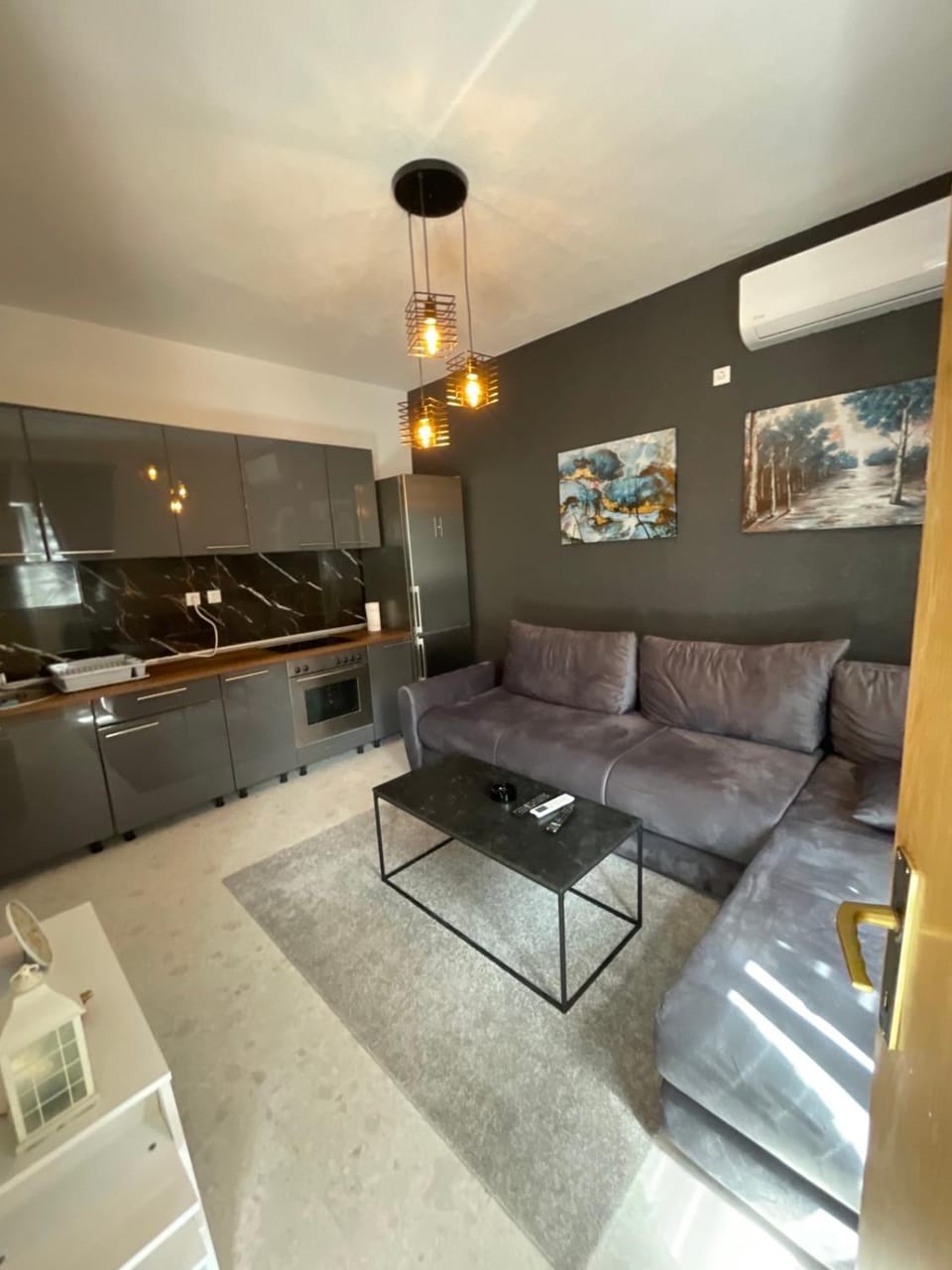 Kitchen or kitchenette, Living room, Seating area