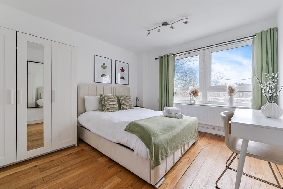 Bed, Bedroom, wardrobe