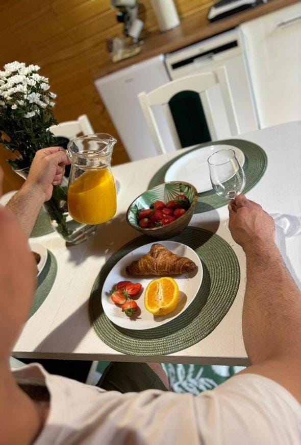 Food and drinks, Food, Breakfast, Drinks