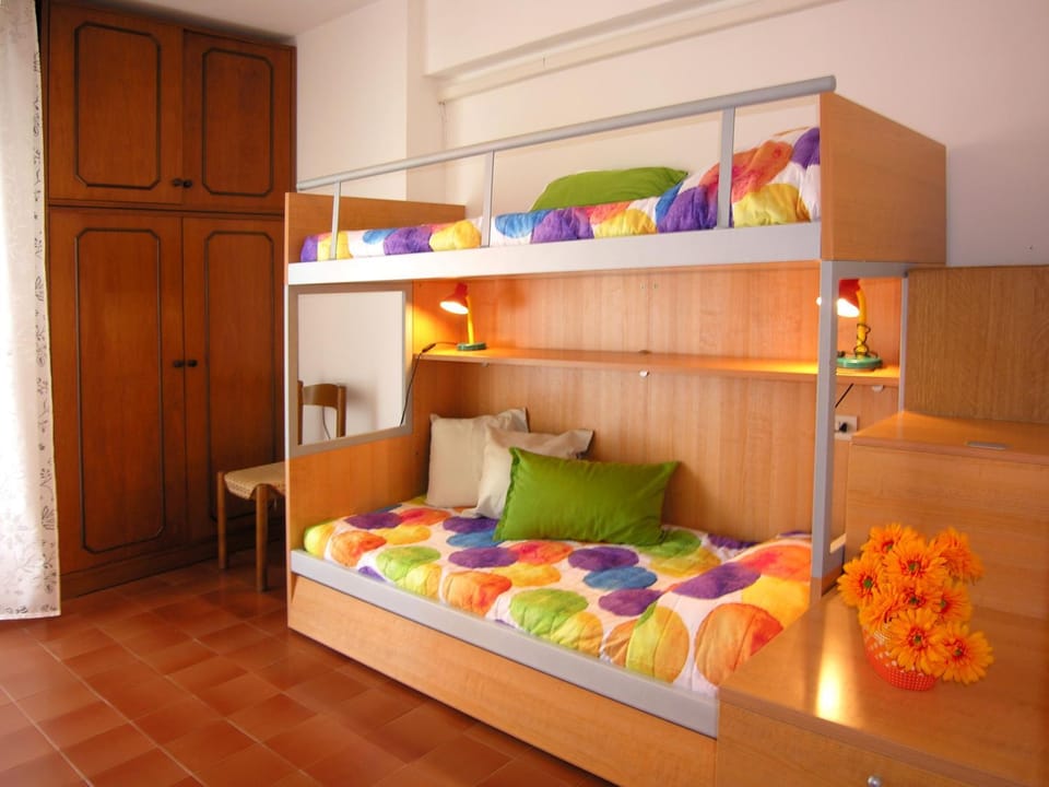 Bed, Photo of the whole room, Bedroom, bunk bed, wardrobe