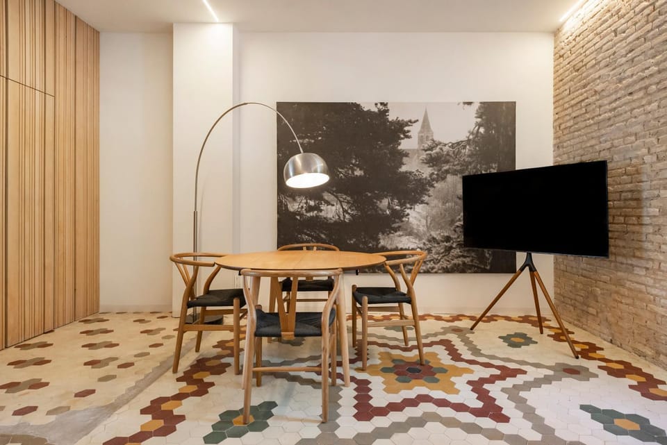 TV and multimedia, Living room, Dining area