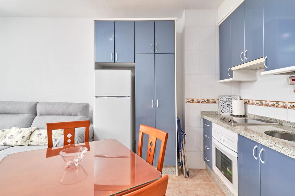 Kitchen or kitchenette, Living room