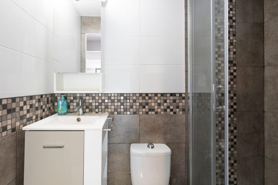 Bathroom, Living room