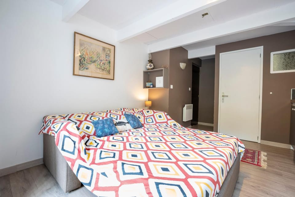 Living room, Bedroom