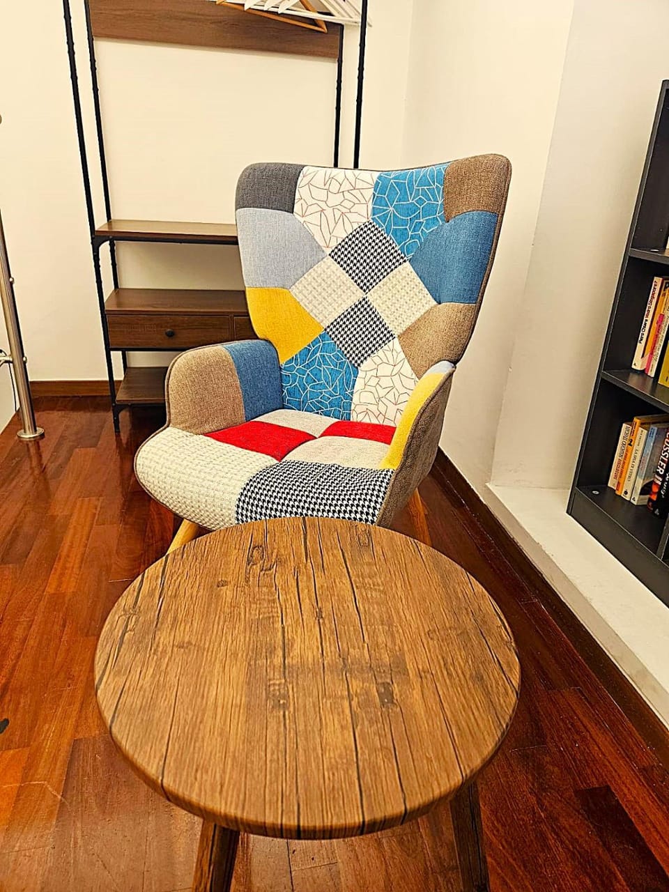 Library, Living room, Seating area