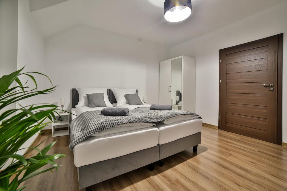 Bed, Photo of the whole room, Bedroom, towels, wardrobe