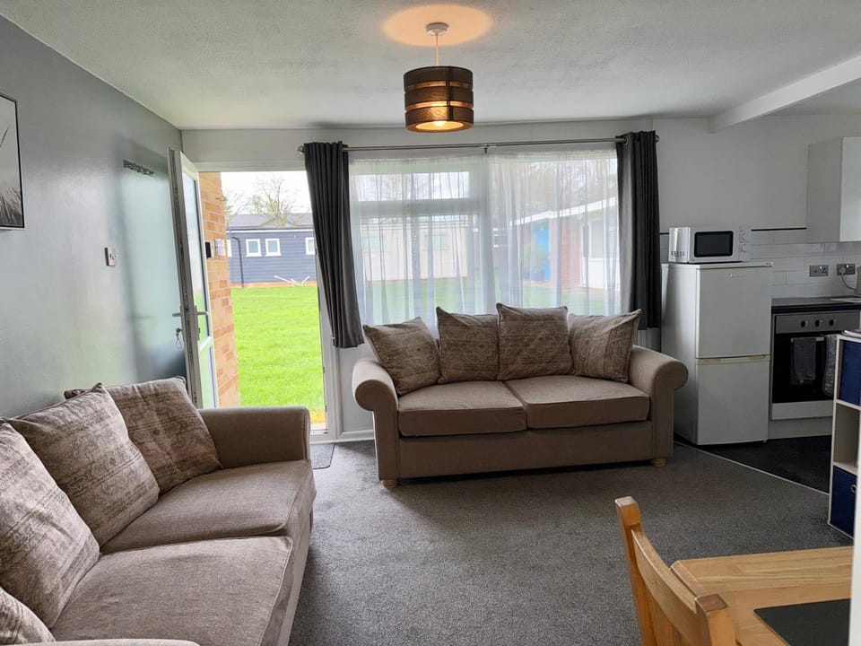 21 M&T Chalets ,2 bed chalet Florida holiday park , Hemsby Chalet in Hemsby