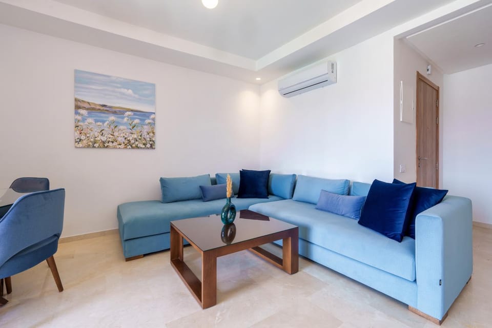 Living room, Seating area, air conditioner