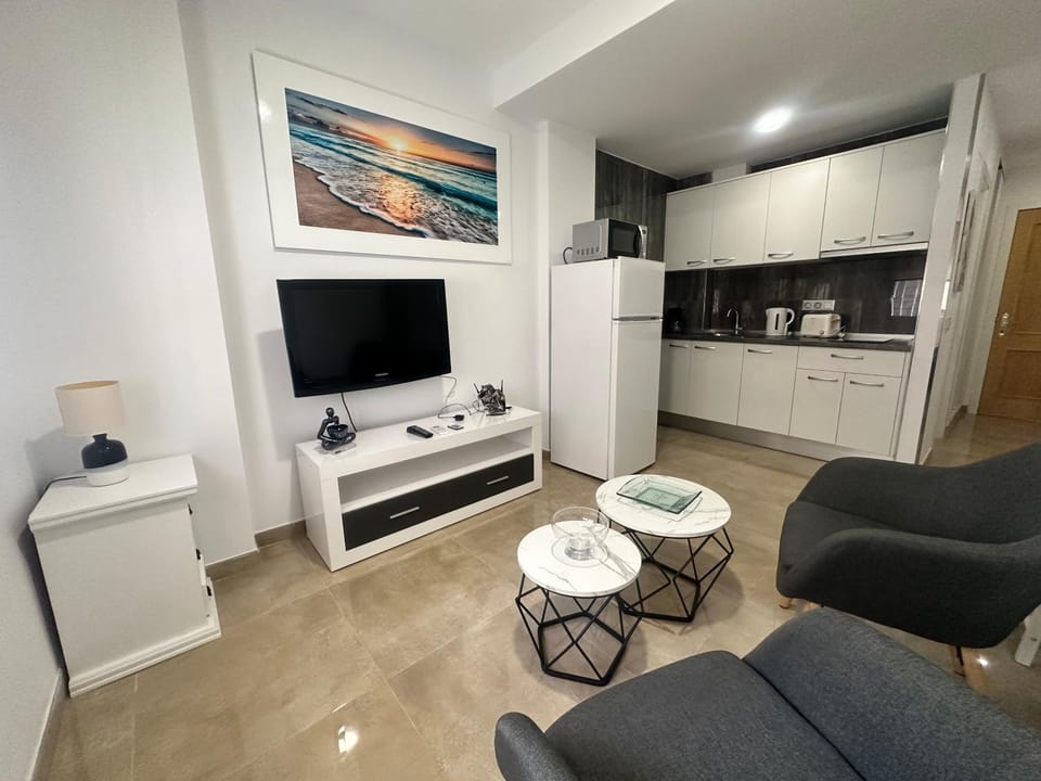 Kitchen or kitchenette, Living room