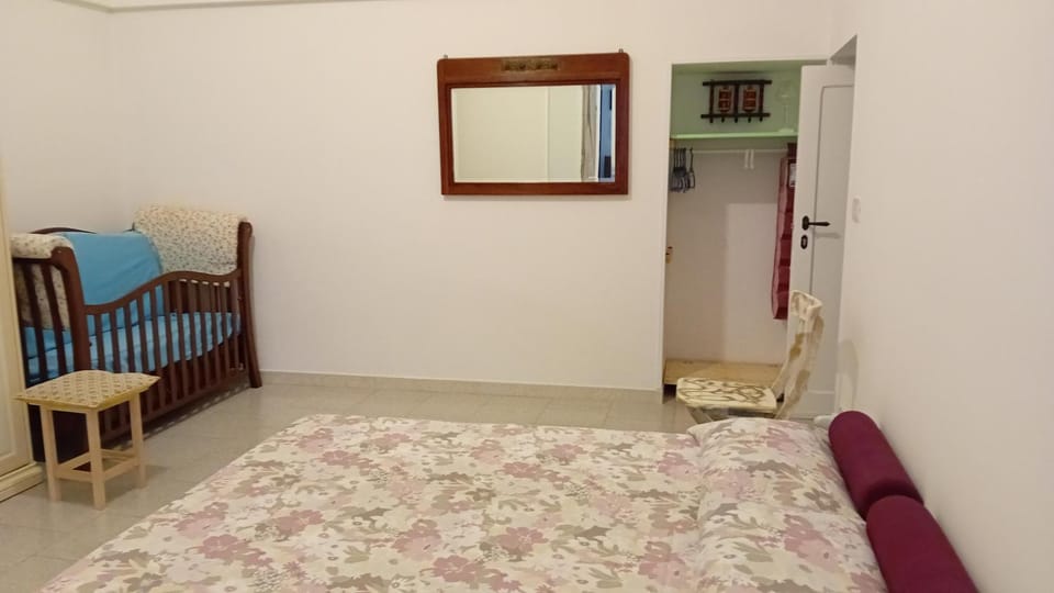 Bedroom, children, young children