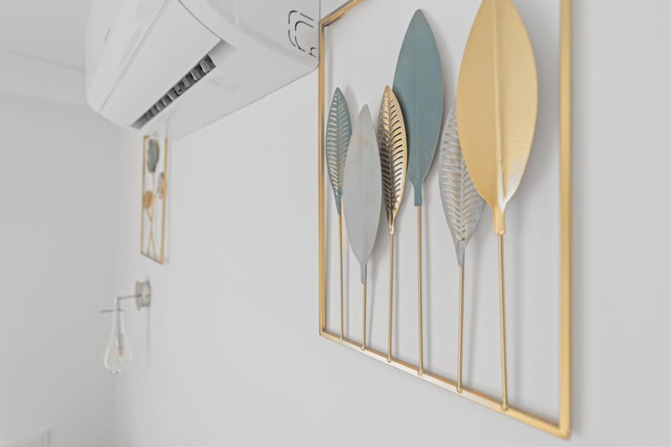 Decorative detail, internet, air conditioner