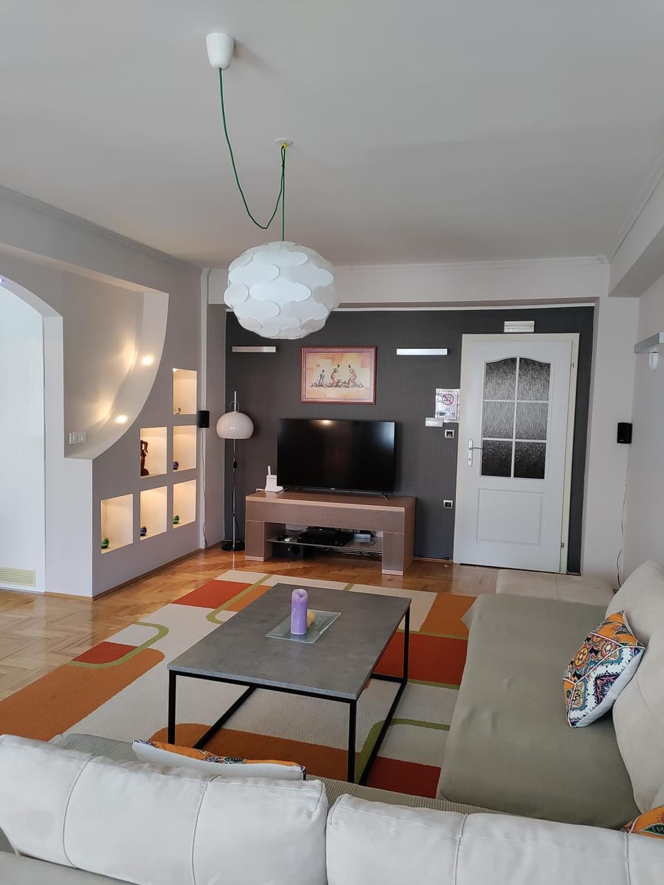 TV and multimedia, Living room, Seating area