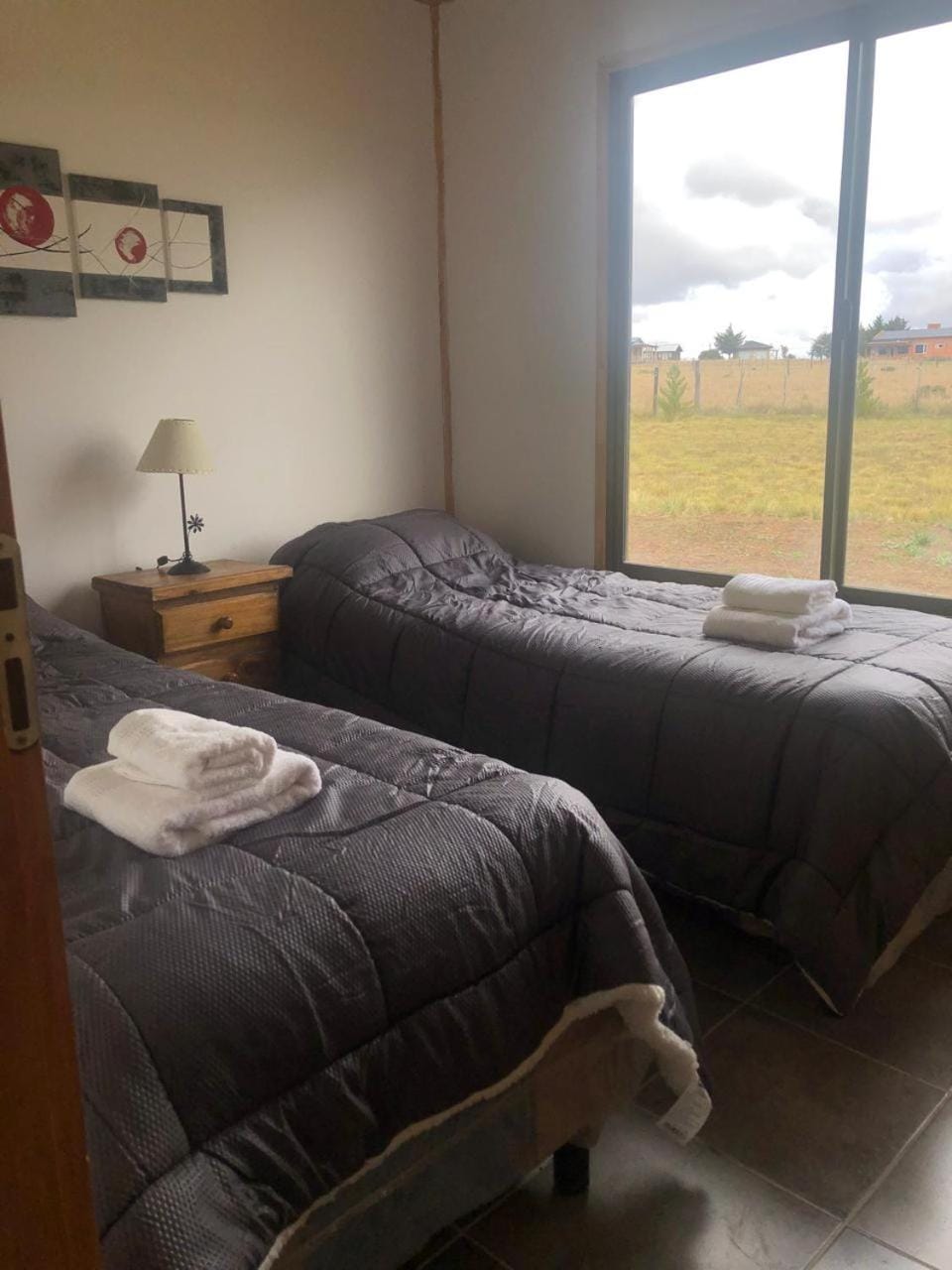 Bedroom, towels