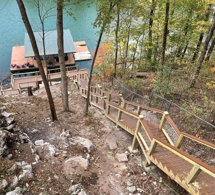 Flyers' Landing House in LaFollette