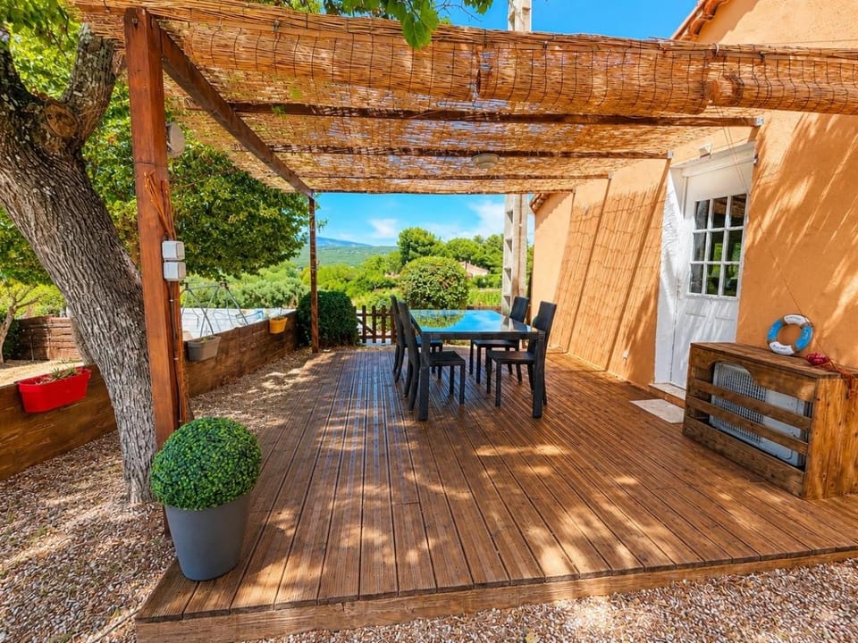 Maison climatisée avec piscine proche bandol House in Le Beausset