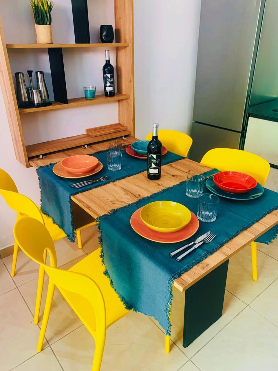 Living room, Seating area, Dining area