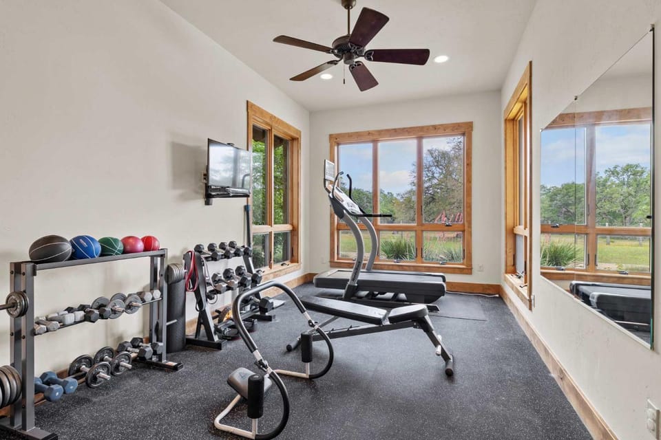 Private Ranch - Pool - Ping Pong - Yoga - Weddings - Games House in Rio Grande
