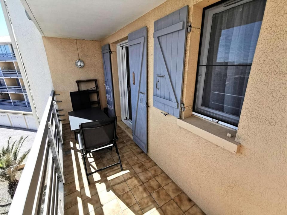 Résidence Le Carlton - Appartement deux pièces cabine 4 couchages à Port Leucate. Réf: 2CAR_331AC MAE-2271 Cabin in Leucate