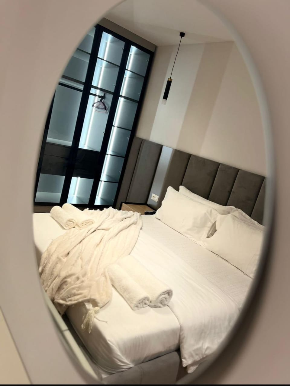 Bed, Photo of the whole room, Bedroom, towels