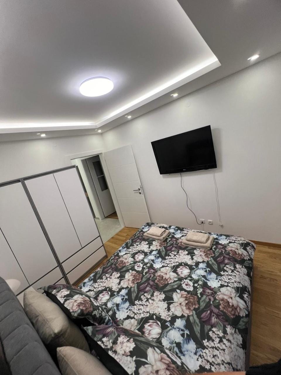 Communal lounge/ TV room, TV and multimedia, Bedroom