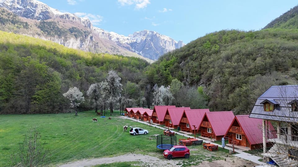 Ekoo katun Jezerca Chalet in Montenegro