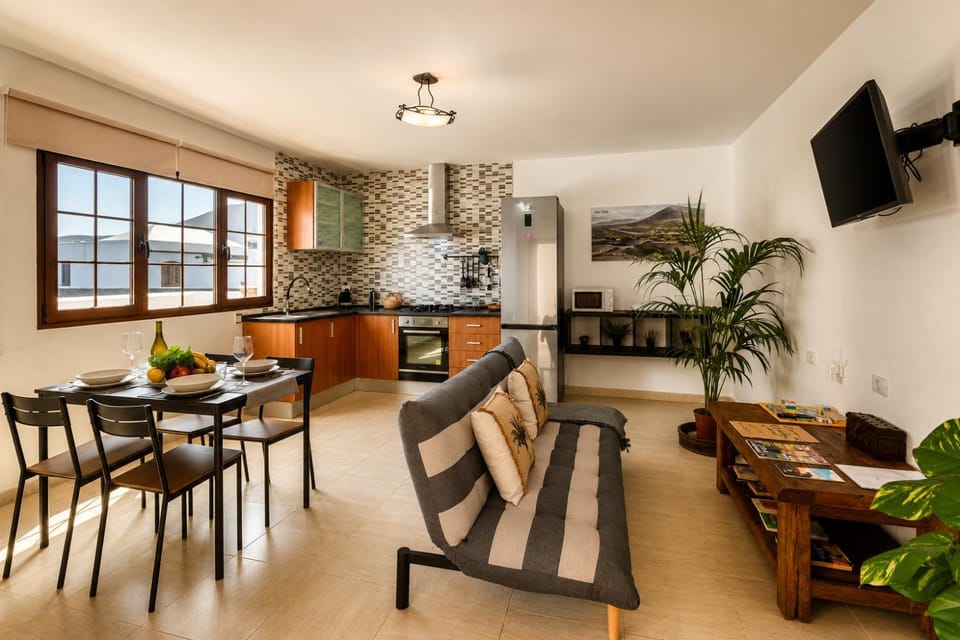 Living room, Dining area, kitchen