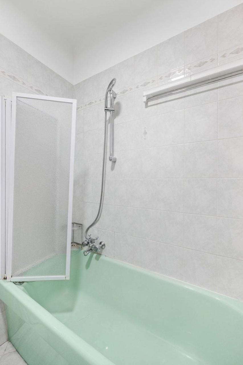 LA PISCINE - Bord de Mer - Clim - Parking Vue Mer Apartment in Roquebrune-Cap-Martin