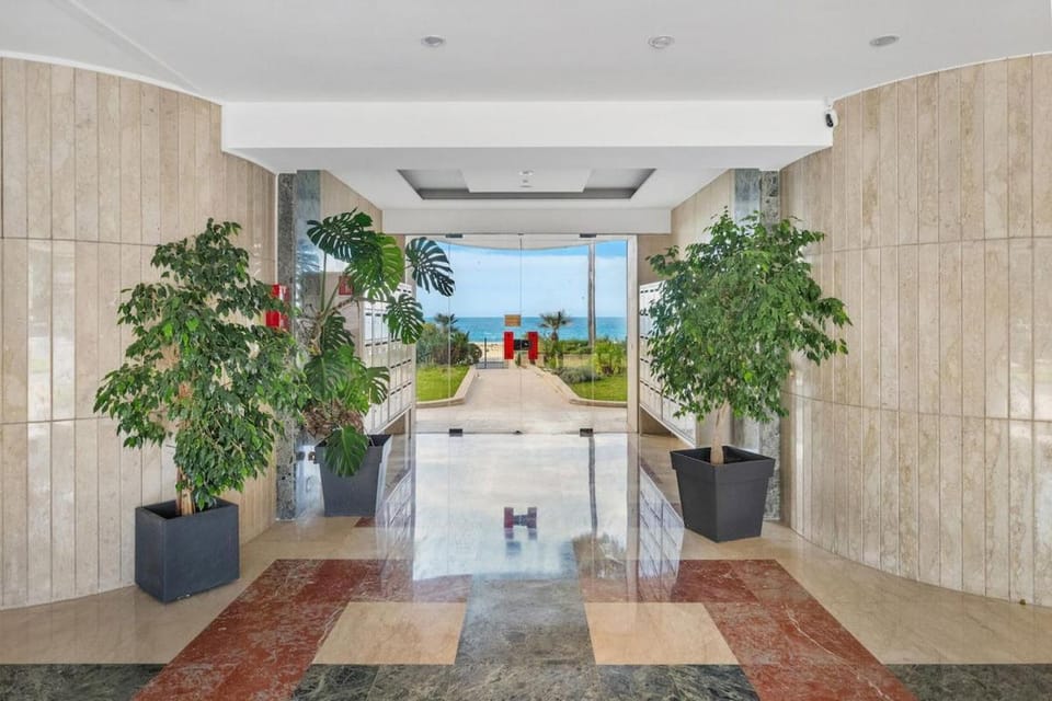 LA PISCINE - Bord de Mer - Clim - Parking Vue Mer Apartment in Roquebrune-Cap-Martin