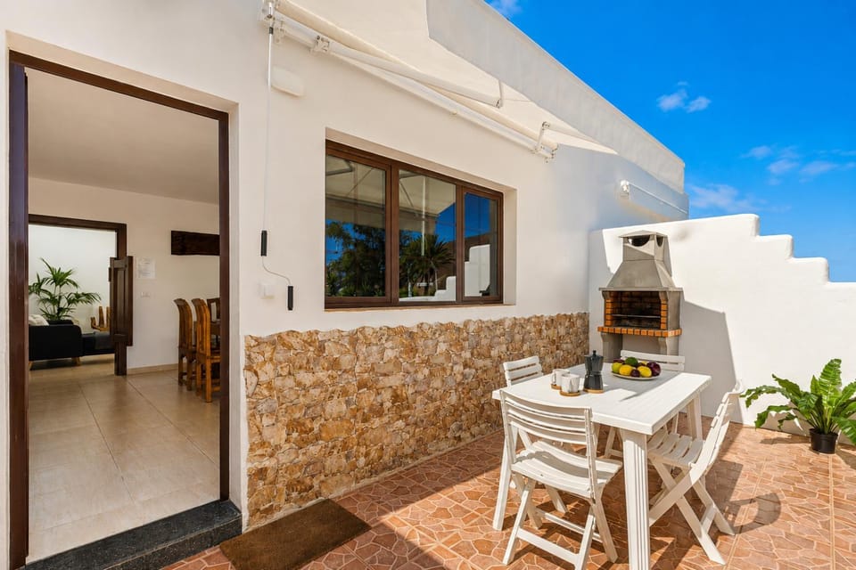 Property building, Off site, BBQ facilities, Balcony/Terrace