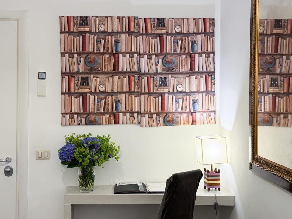 Day, TV and multimedia, Living room, Seating area, heating, air conditioner