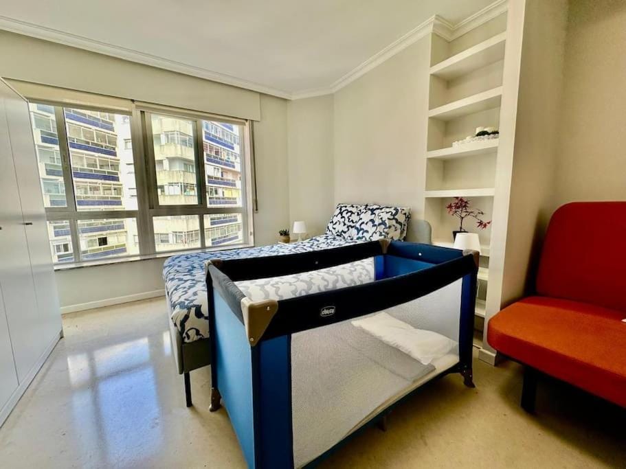Bed, Photo of the whole room, Bedroom, cot