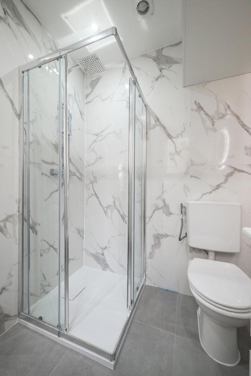 Le Gloria - Hyper Centre - Proche Mer - Wifi House in Menton