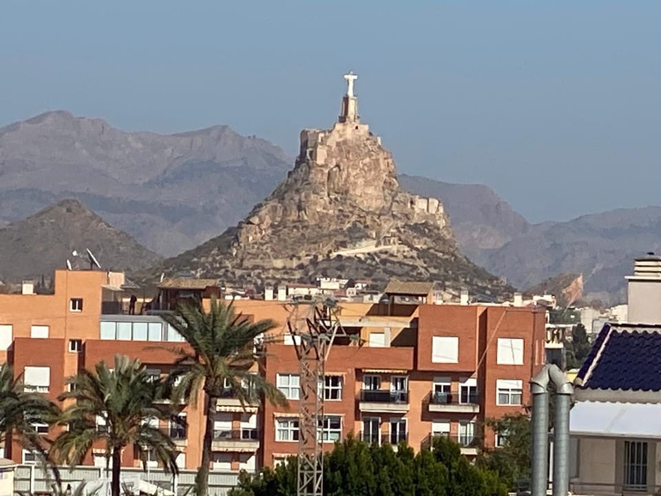 Nearby landmark, Day, Natural landscape, View (from property/room), View (from property/room), Balcony/Terrace, Hiking, City view, Landmark view, Mountain view